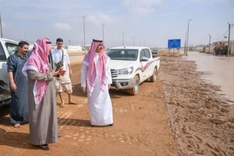 بعد تضرر منازل بقرية “العش”.. تحرك عاجل من إمارة حائل للوقوف على تداعيات السيول