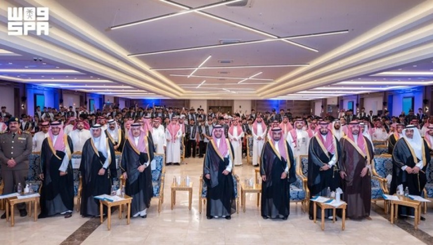 نيابةً عن الأمير عبدالعزيز بن سعد .. نائب أمير حائل يرعى حفل تخريج طلاب التدريب التقني والمهني بالمنطقة لعام 2026