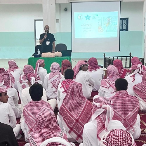 ثانوية البحر الأحمر تنظم دورة «الإسعافات الأولية» لتعزيز الوعي الصحي والسلامة