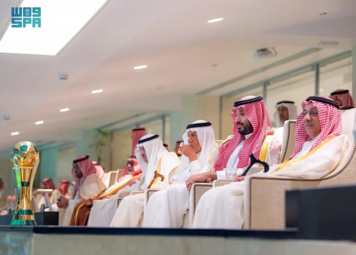 ولي العهد يتوج الهلال بكأس خادم الحرمين الشريفين