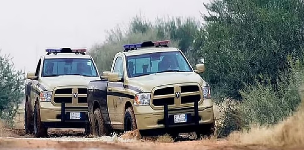 الأمن البيئي يوقف مخالفَين لاستغلال الرواسب ويصادر معدات تجريف بالمدينة المنورة