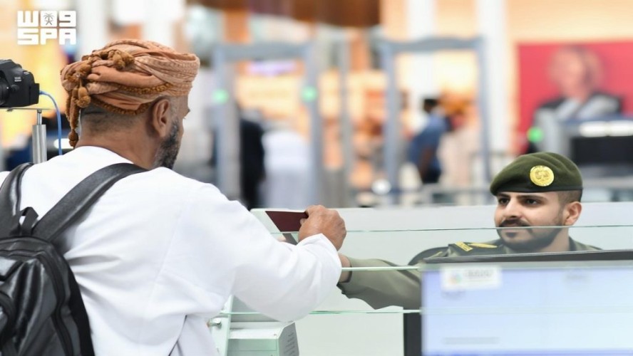 بدء أولى رحلات مغادرة ضيوف برنامج خادم الحرمين الشريفين بعد أداء مناسك الحج وزيارة المسجد النبوي