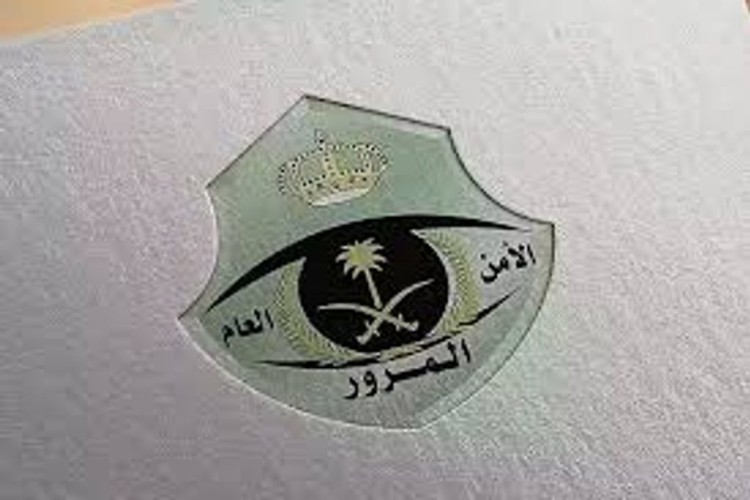 انحراف مركبة وسقوطها في وادٍ بالطائف.. والمرور يباشر الحادث