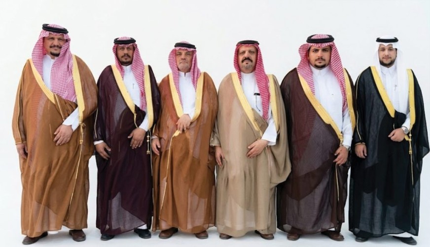 في أجواء مفعمة بالفرح.. أبناء عبدالله بن عيد بن خلف يحتفلون بزواج المهندس خالد في الحائط