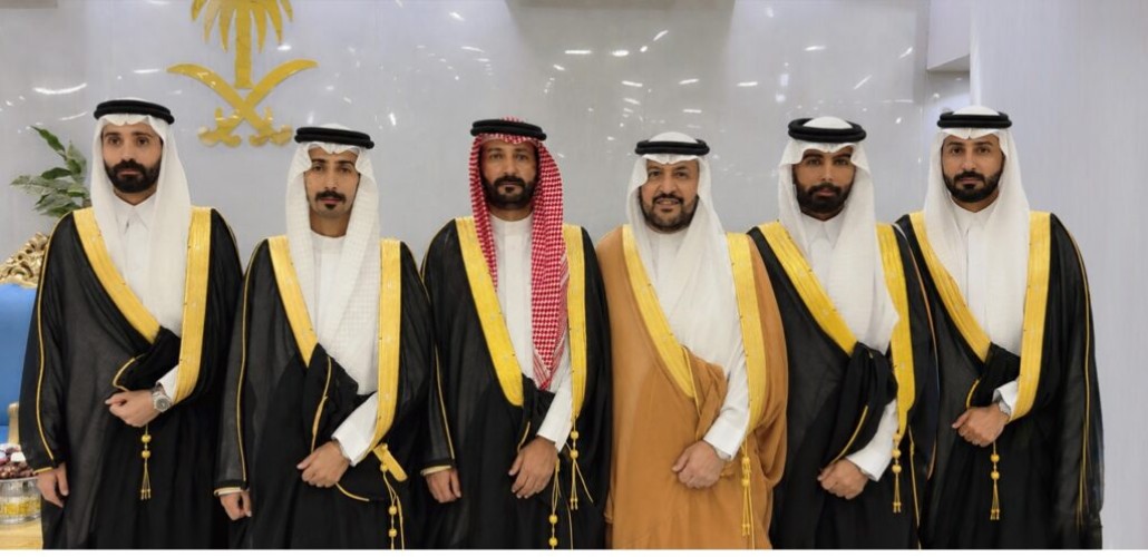 راعي المديري “عياد بن شبيب الأطرش المظيبري” وإخوانه يحتفلون بزواج أبنائهم الثلاثة وسط حضور حاشد