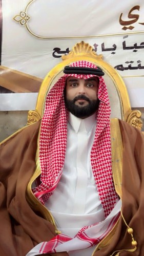 وسط أجواء احتفالية مبهجة.. أبناء عبدالله بن عيد الجبيري (رحمه الله) يحتفلون بزفاف شقيقهم «صخري» في قرية أم روشن جنوب حائل