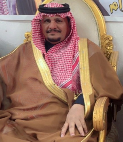 في أجواء عامرة بالمودة والتلاحم الاجتماعي .. رجل الأعمال عايد بن عبيد بن خلف يقيم مأدبة عشاء احتفاءً بـ”تمائم” أبنائه في أم شعاري