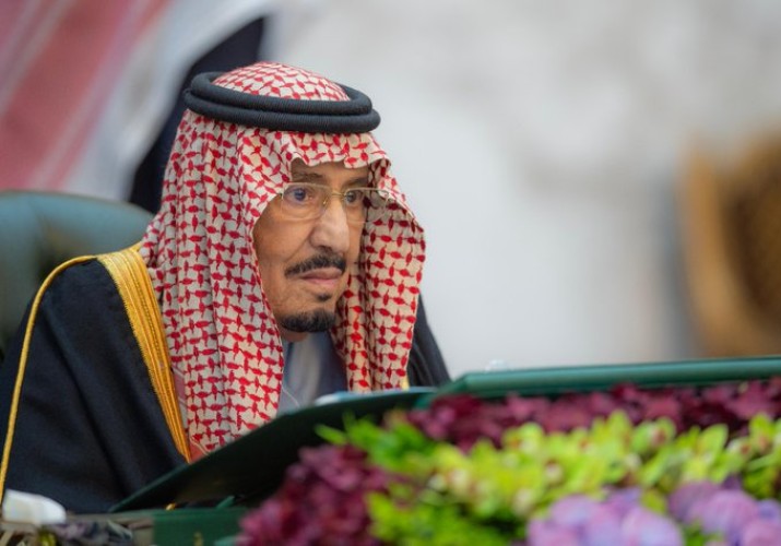 مجلس الوزراء يرحب بتفعيل التحالف البحري الدفاعي ويرفض الاعتداءات الإيرانية على السفن