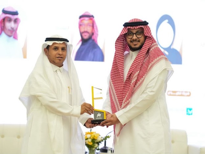 جازان تحتفي بشبابها.. “بدار” تنظم فعالية “من هنا” وتبرز قصص نجاح ملهمة في اليوم العالمي للشباب