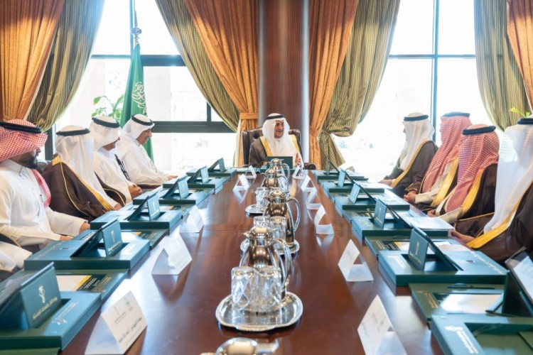 أمير منطقة تبوك يدشن بحضور وزير النقل والخدمات اللوجستية 3 مشروعات للطرق بتكلفة 176 مليون ريال