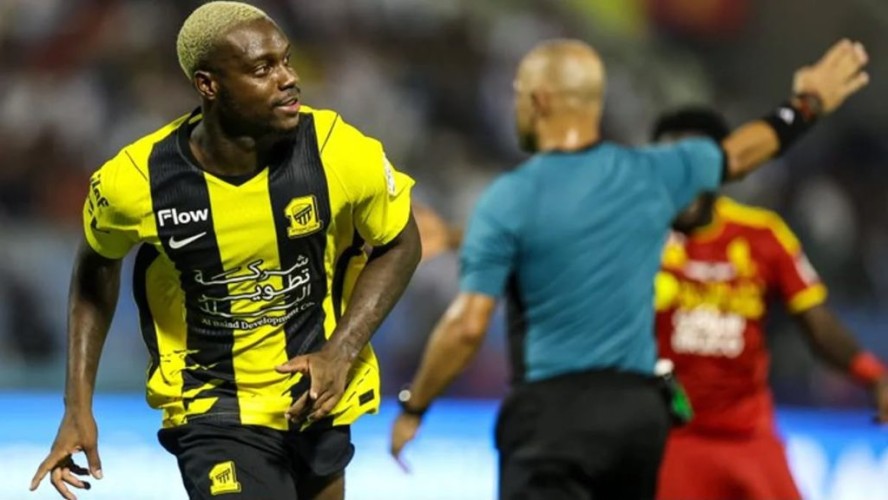 بهدف وحيد.. الاتحاد بعشرة لاعبين يضرب القادسية في الجولة الثانية من دوري روشن