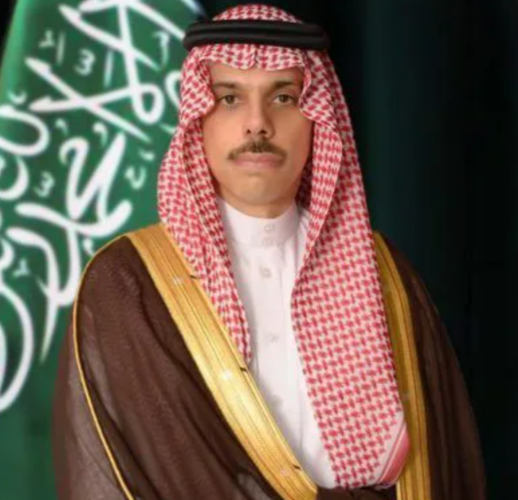 وزير الخارجية يبحث مع نظيره الكويتي التطورات الإقليمية وجهود خفض التصعيد
