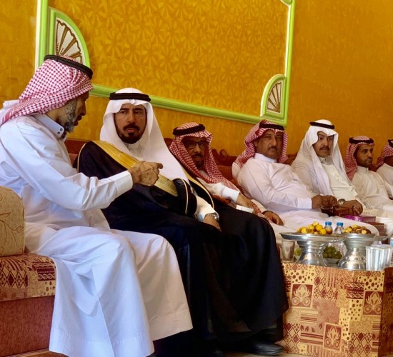 محافظ الحائط ينقل تعازي أمير منطقة حائل لرئيس مركز بدع بن خلف