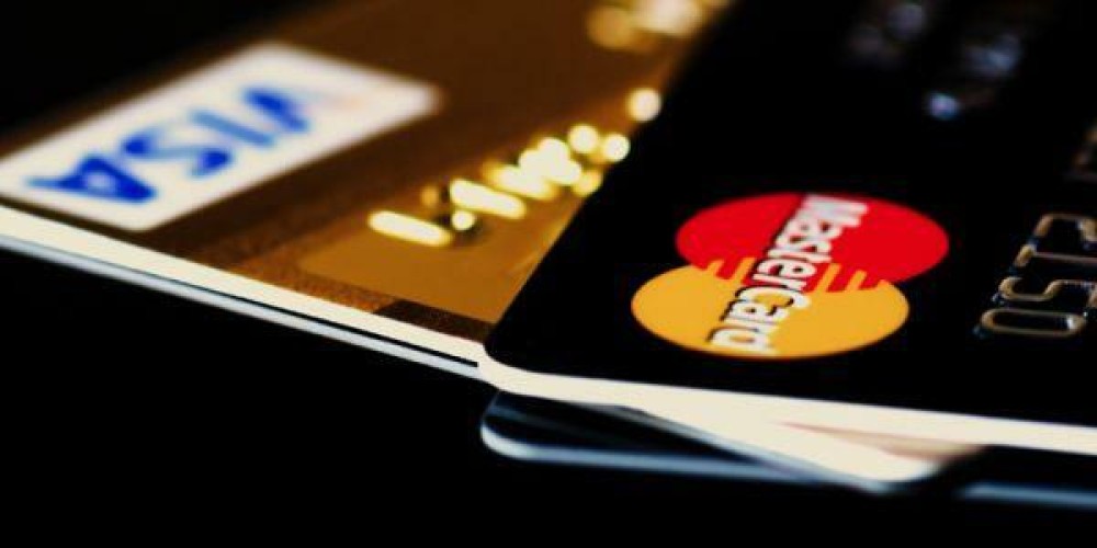 “ساما”: لا يشترط إيداع مبلغ لفتح حساب مصرفي.. ويحق للبنك إغلاق الحساب أو تجميده في هذه الحالات