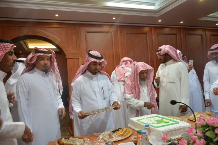 بلدية محافظة السليمي تعايد منسوبيها