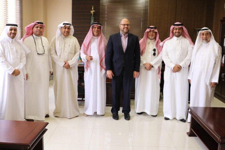 القنصل العام للولايات المتحدة الامريكية في ضيافة دار الشربتلي لرعاية الايتام.