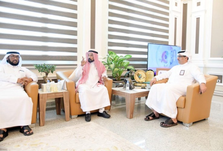 وكيل إمارة جازان يستقبل نائب رئيس واعضاء مجلس إدارة جمعية المتقاعدين بالمنطقة.