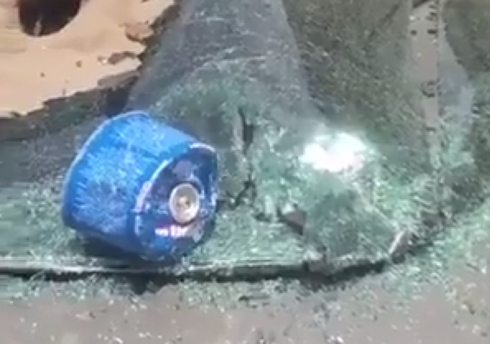 انفجار “دافور غاز” داخل سيارة مواطن بسبب ارتفاع الحرارة (فيديو)