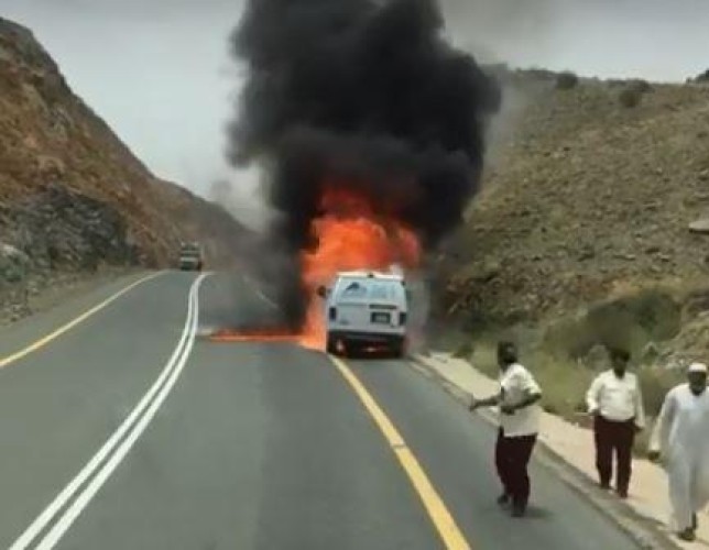 فيديو جديد يوثق لحظة احتراق عربة نقل الأموال على طريقة بيشة – سبت العلايا