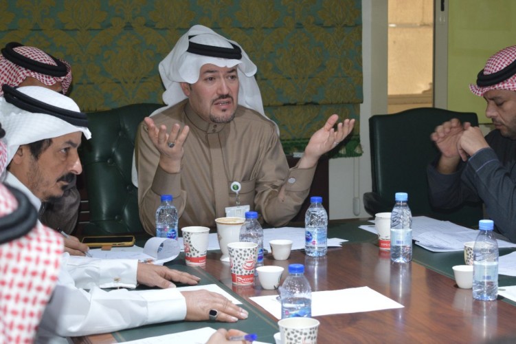 “المجلس البيطري” يناقش مشاكل ومعوقات صناعة الدواجن وإشراك الشركات في تطوير القطاع