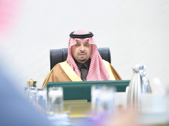 الأمير فيصل بن خالد بن سلطان يرأس اجتماع الإدارات الحكومية لتفعيل مبادرة “جاهز