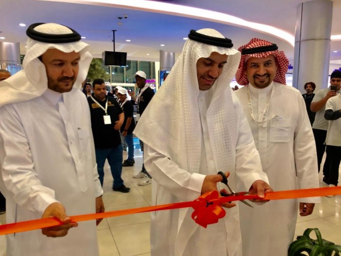 نائب محافظ التدريب التقني يفتتح تقني وافتخر 3