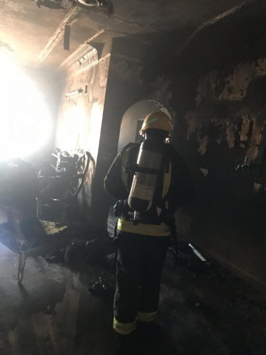 إصابة مقيمين في حريق اندلع داخل شقة بمحافظة خيبر