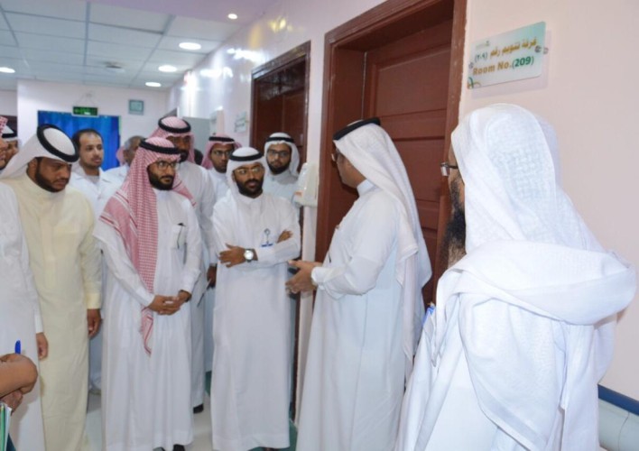مدير عام صحة جازان يقوم بجولة تفقدية لمستشفى فيفا العام