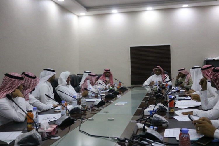 مجلس بلدي جازان يناقش وضع القرى المضافة لنطاق المجلس حديثاً