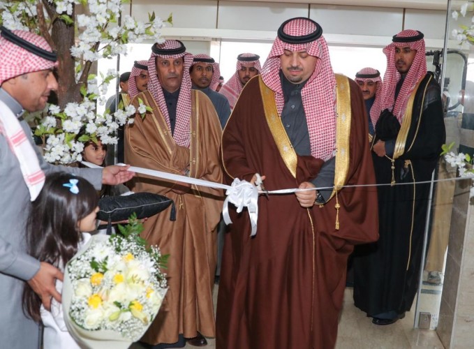 أمير منطقة الحدود الشمالية يفتتح مبنى مكتب العمل بمحافظة طريف