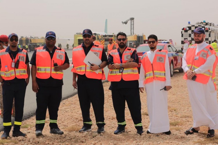 الهلال الاحمر بمحافظة جدة يشارك “فرضية هبوط اضطراري” لطائرة تعرضت لخلل