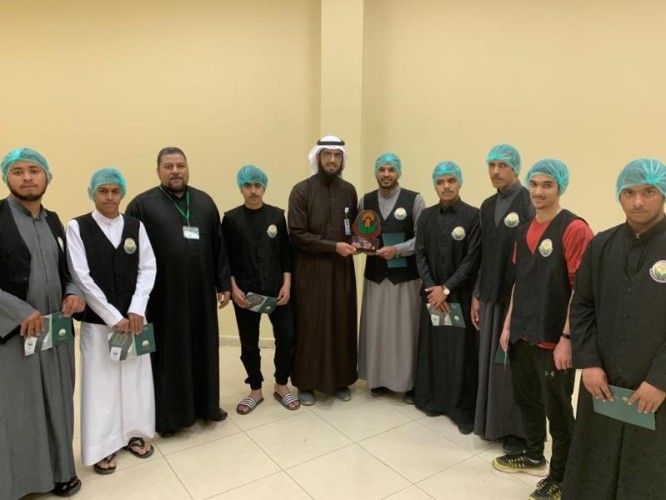 فريق ثانوية أندلس الحضارة التطوعي يدشن مبادراته المجتمعية