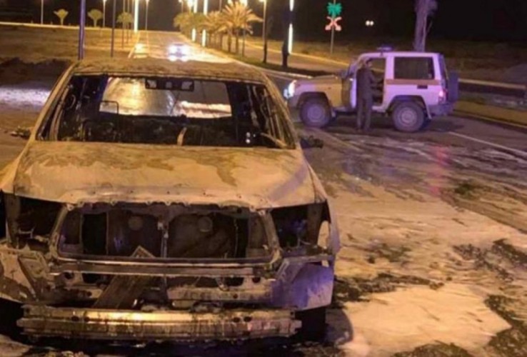 إطلاق نار على الشرطة في عسير.. واشتعال النيران بسيارة مهربي القات