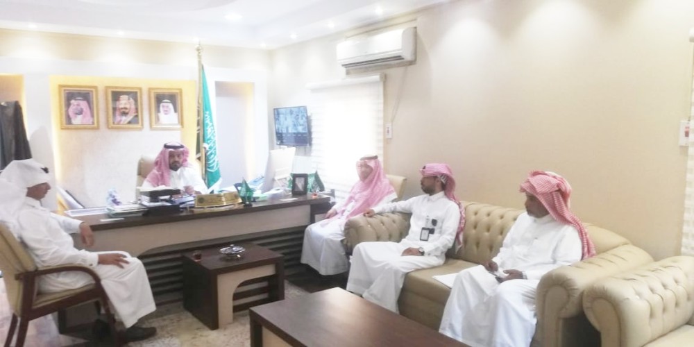 محافظ الداير يبحث مع ” التجارة” مراقبة الاسعار وتنشيط الحركة التجارية