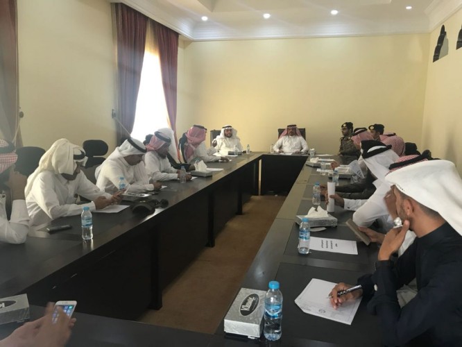 محافظ بـيـش يناقش استعدادات المحافظة للاحتفاء باليوم الوطني الـ 88