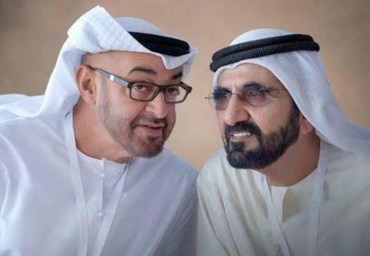 محمد بن زايد يهنئ “معلمه ورفيق دربه” محمد بن راشد بمرور 50 عاماً على توليه أول منصب حكومي