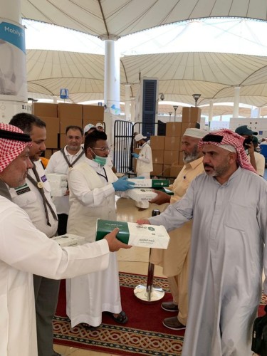 كشافة تعليم جدة تستقبل وتودع المعتمرين في مطار جدة