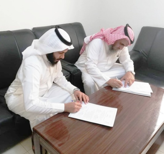 جمعيتي “آباء” برجال ألمع والبر الخيرية بمركز الحريضة يوقعان اتفاقية شراكة