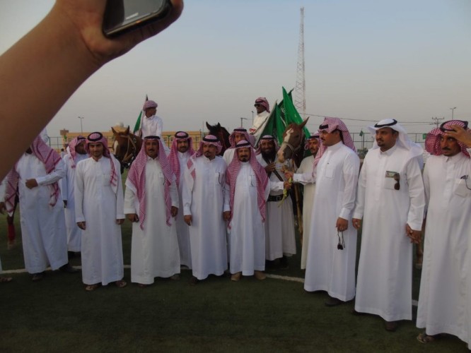 هواة الخيل والفرسان بمدينة الحليفة يشاركون  المواطنين باحتفالية كلنا وطن