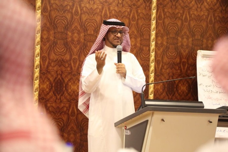 مدير تعليم صبيا يلتقي رؤساء أجنحة الإدارة ومشرفي ومشرفات الأقسام