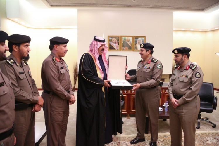أمير حائل يستقبل مدير عام الإدارة العامة للمرور بالمملكة