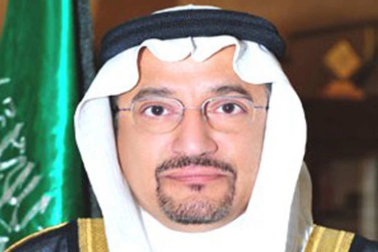 وزير التعليم يوجه بمنع «الشيلات» وإلغاء حفلات التكريم: هدر للوقت