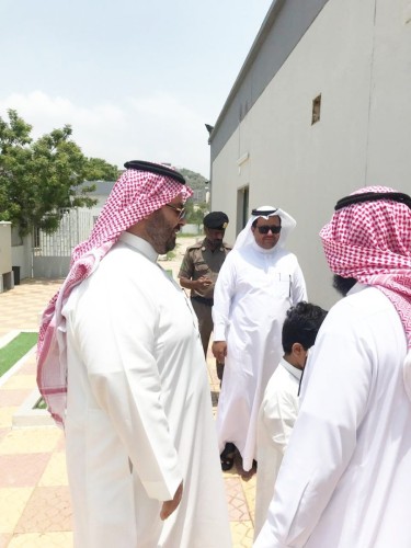 محافظ الداير يتفقد مركز الرعاية ببني مالك ويوجه بالإسراع في تجهيزه للخدمة 24 ساعة