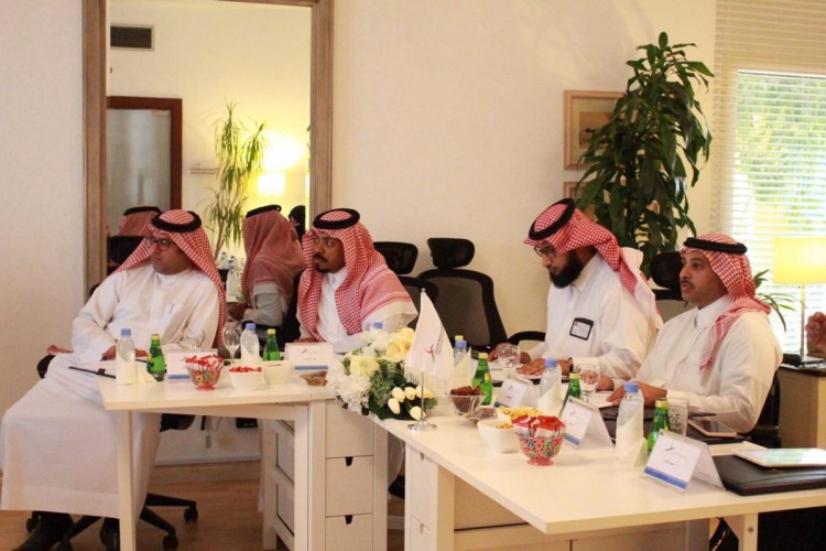 ‏‫” مجلس المجلس ” يناقش تطبيق نقوش في باقي محافظات المنطقة