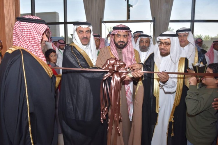 بالصور … الجعفري يفتتح الندوة العلمية المضادات الحيوية بين الواقع والمأمول