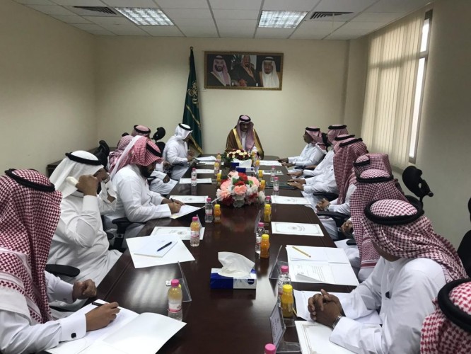 محافظ خيبر يتفقد الجهات الخدمية بالمحافظة ويستمع لمطالب الأهالي