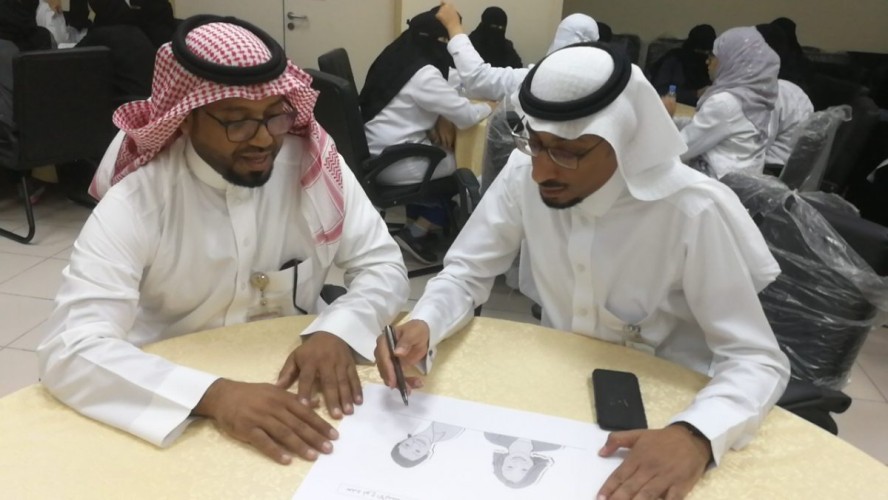 مستشفى الفيصل بالأحساء يدرب منسوبيه على مهارات استخدام لغة الجسد في العمل