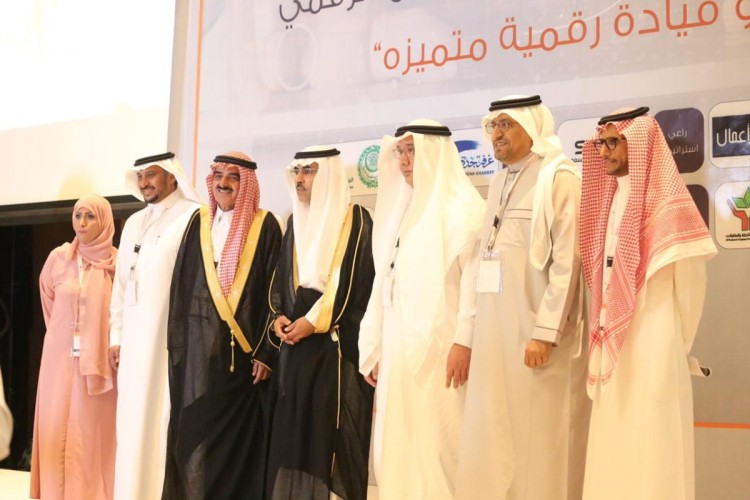 بدء برامج القيادة وعصر التحول الرقمي لمنتدى الإدارة والأعمال العاشر