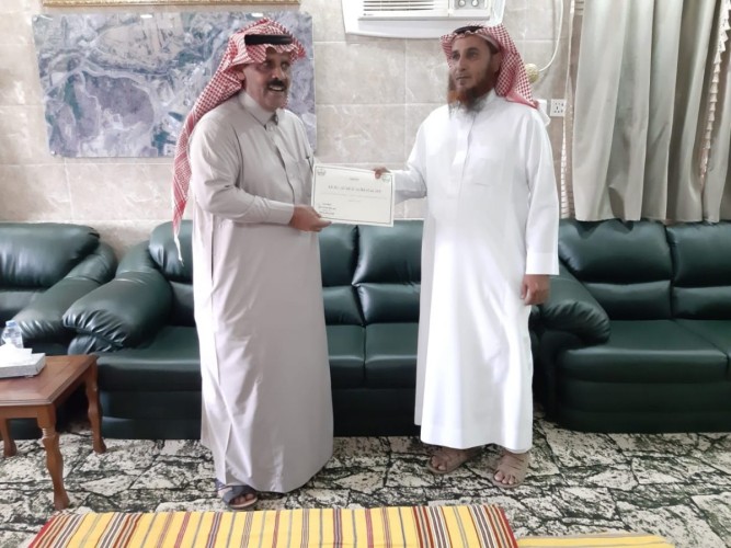 بن لبده يكرم لجنة إصلاح ذات البين بمحافظة هروب