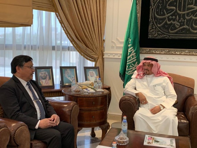 وزير الحج والعمرة يستقبل سفير جمهورية الفلبين لدى المملكة